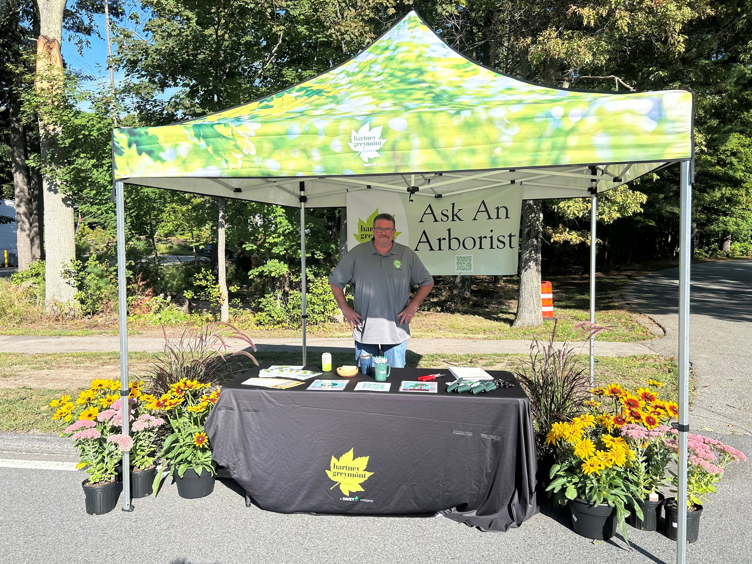 HG Ask An Arborist Booth Setup James Willey (1)